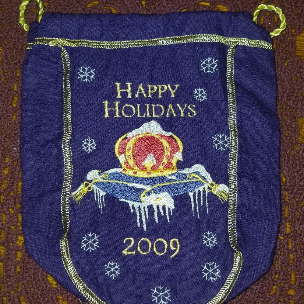 Very Rare Crown Royal Winter 2009 750 ml bag